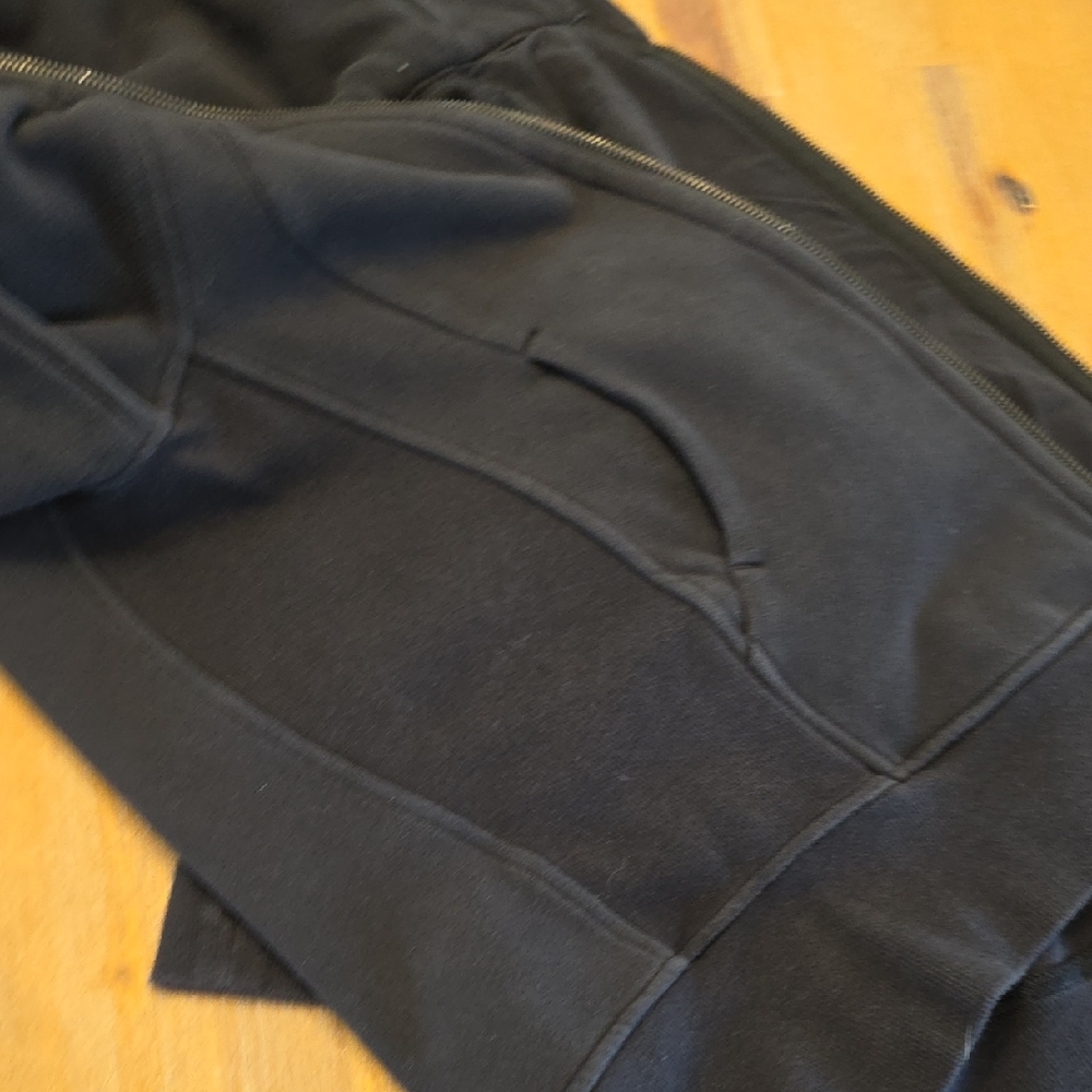 Lululemon Scuba Hoodie Size 2 - Picture 8 of 9